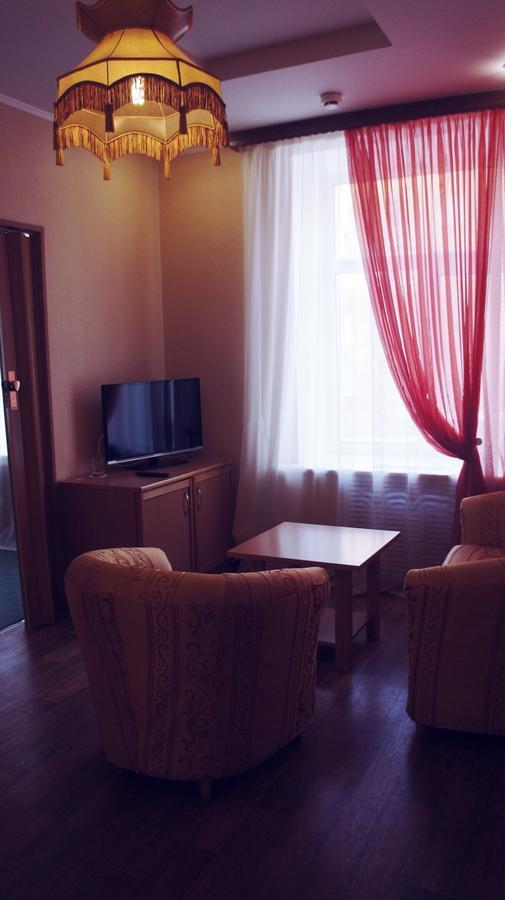 Ural Hotel Magnyitogorszk Kültér fotó